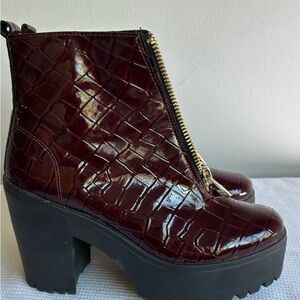 Topshop Croc Embossed Patent Chunky Heel Platform Ankle Boots Gold Zip Size 9